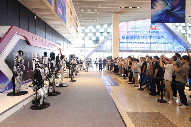  想知道未来的工厂长什么样吗？人形机器人正在宁波悄悄“上岗” 新闻 想知道未来的工厂长什么样吗？人形机器人正在宁波悄悄“上岗” 新闻 想知道未来的工厂长什么样吗？人形机器人正在宁波悄悄“上岗” 新闻