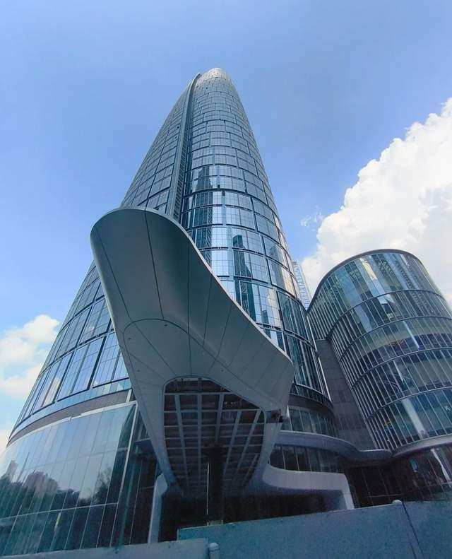  458米超高层背后的技术博弈：万科重庆陆海国际中心设计逻辑深度解析 房产家居